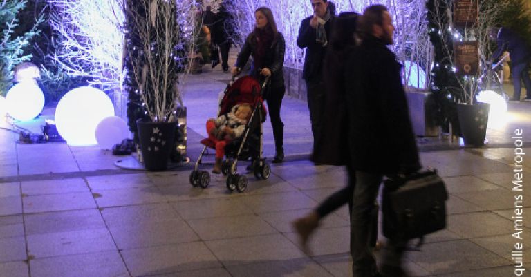 Amiens marché de Noël et spectacle Chroma 