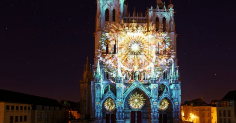 Amiens marché de Noël et spectacle Chroma 