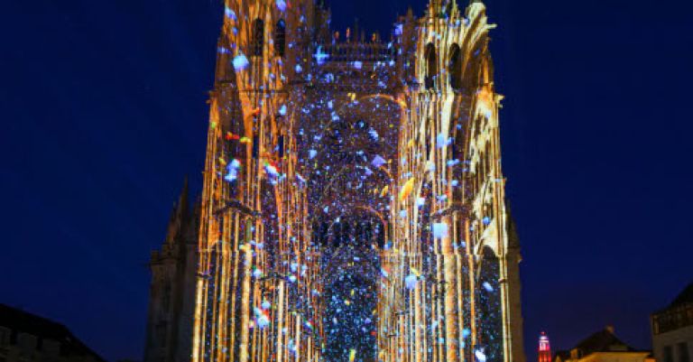 Amiens marché de Noël et spectacle Chroma 