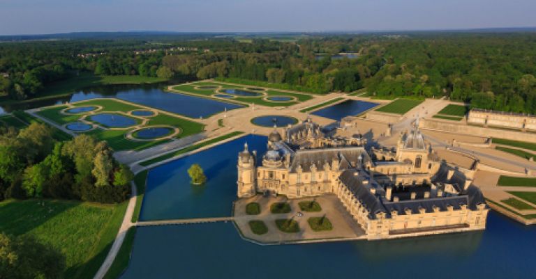 Château de Chantilly et Spectacle Equestre