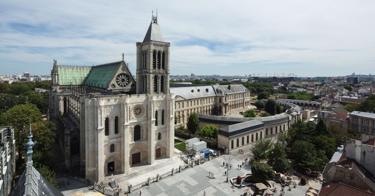 Basilique St Denis & Puces de St Ouen