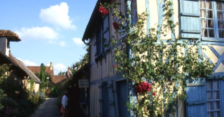 Fête des roses à Gerberoy