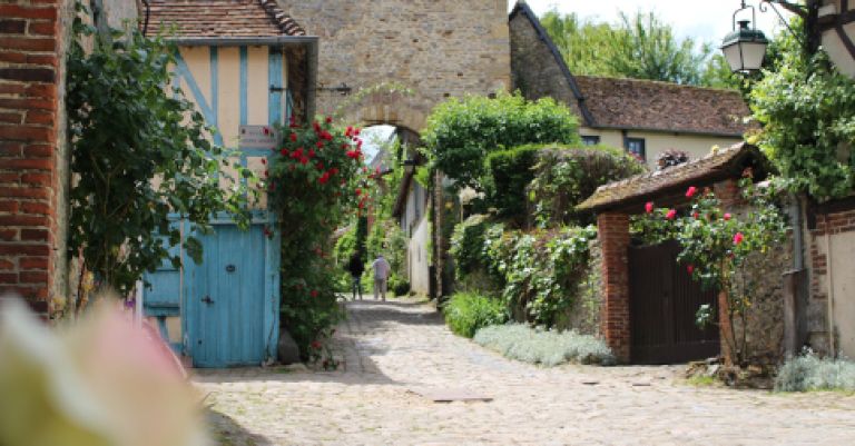 Fête des roses à Gerberoy