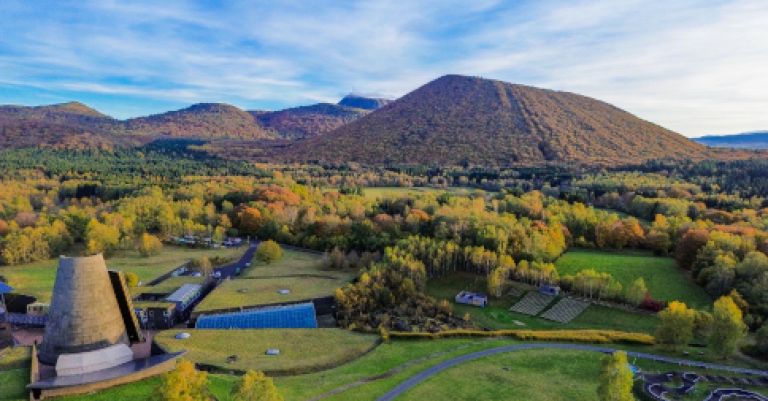 Auvergne, entre lacs et volcans