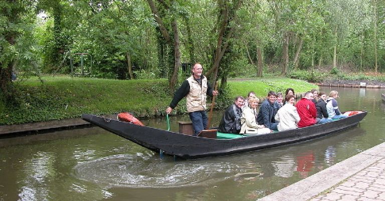 Amiens les hortillonnages et spectacle Chroma