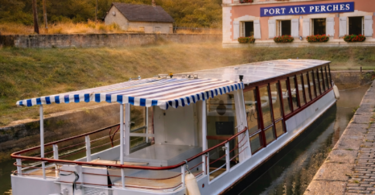 Déjeuner croisière sur le canal de l'Ourcq & visite de Soissons 